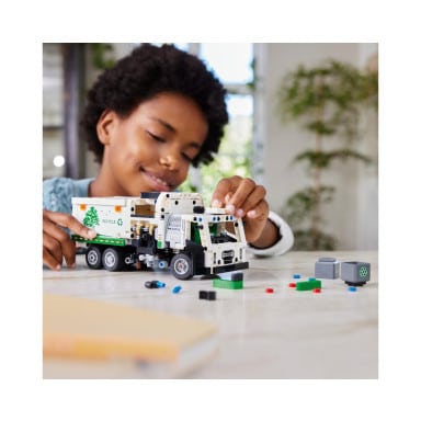 LEGO 42167 Technic Śmieciarka Mack LR Electric – zdjęcie