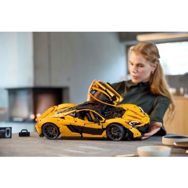 LEGO 42172 Technic McLaren P1 – zdjęcie