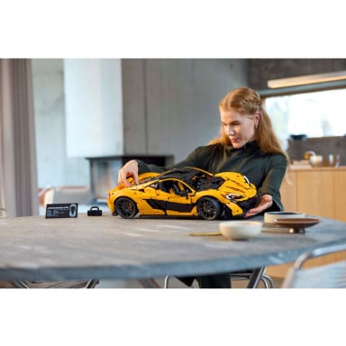 LEGO 42172 Technic McLaren P1 – zdjęcie