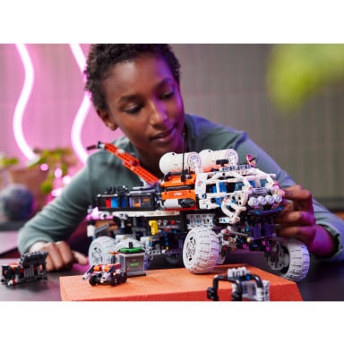 LEGO 42180 Technic Marsjański łazik eksploracyjny – zdjęcie