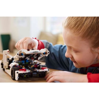 LEGO 42184 Technic Biały hipersamochód Koenigsegg Jesko Absolut – zdjęcie