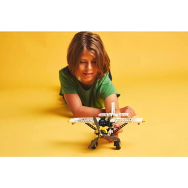 LEGO 42198 Technic Samolot transportowy – zdjęcie