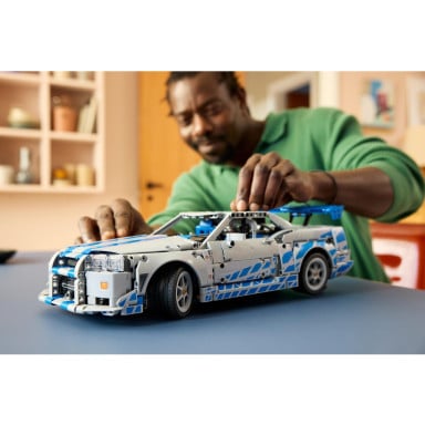 LEGO 42210 Technic Samochód Nissan Skyline GT-R (R34) z filmu Za szybcy, za wściekli – zdjęcie