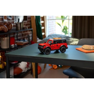 LEGO 42213 Technic SUV Ford Bronco – zdjęcie