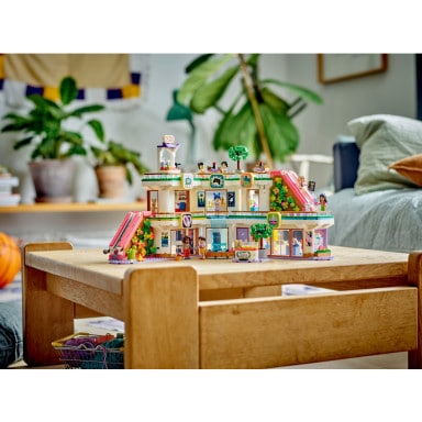 LEGO 42604 Friends Centrum handlowe w Heartlake City – zdjęcie