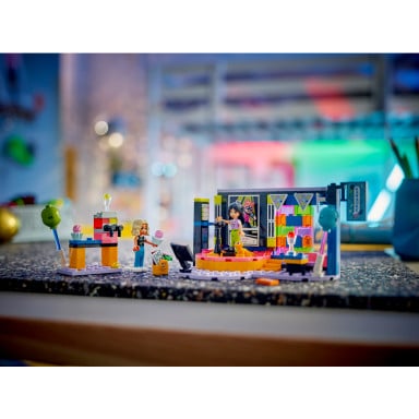 LEGO 42610 Friends Impreza z karaoke – zdjęcie