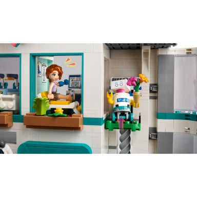 LEGO 42621 Friends Szpital w mieście Heartlake – zdjęcie