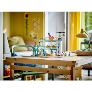 LEGO 42621 Friends Szpital w mieście Heartlake – zdjęcie