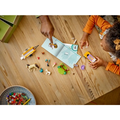 LEGO 42634 Friends Przyczepka dla konia i kucyka – zdjęcie