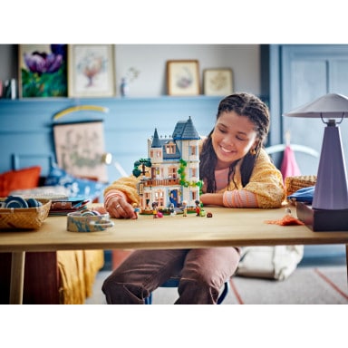 LEGO 42638 Friends Pensjonat w zamku – zdjęcie