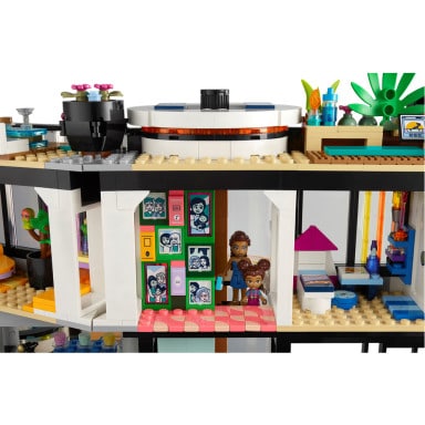 LEGO 42639 Friends Nowoczesna rezydencja Andrei – zdjęcie