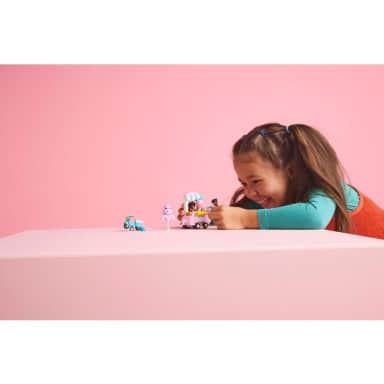 LEGO 42643 Friends Stoisko z watą cukrową i skuter – zdjęcie