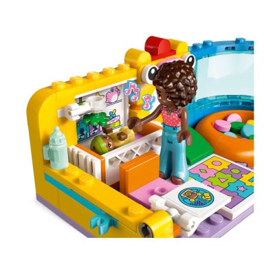 LEGO 42645 Friends Pokój zabaw młodszej siostry Aliyi – zdjęcie