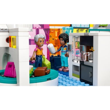 LEGO 42656 Friends Samolot i lotnisko w mieście Heartlake – zdjęcie
