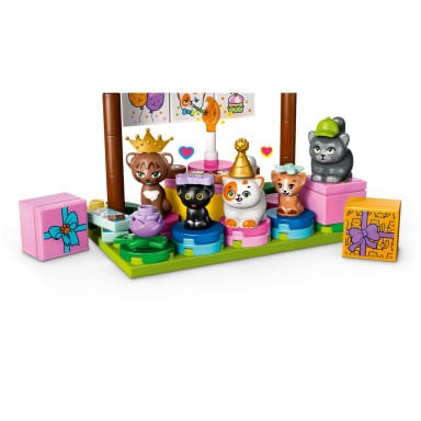 LEGO 42666 Friends Kocie przyjęcie urodzinowe i domek na drzewie – zdjęcie