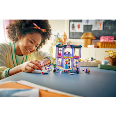 LEGO 42685 Friends Pokaz mody w mieście Heartlake – zdjęcie