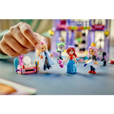 LEGO 42685 Friends Pokaz mody w mieście Heartlake – zdjęcie