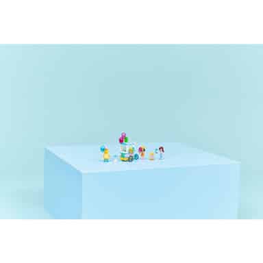 LEGO 42692 Friends Stoisko z lodami i balonami – zdjęcie