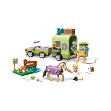 LEGO 42695 Friends Przyczepa z koniem i źrebaczkiem – zdjęcie