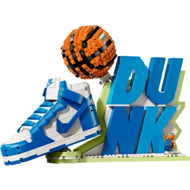 LEGO 43008 Nike Dunk x LEGO Set – zdjęcie