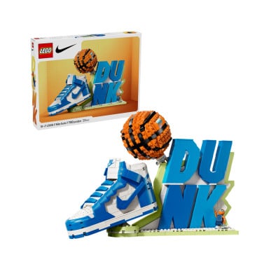 LEGO 43008 Nike Dunk x LEGO Set – zdjęcie