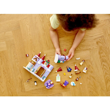 LEGO 43180 Disney Zimowe święto w zamku Belli – zdjęcie