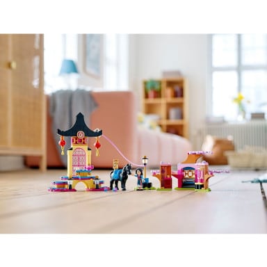 LEGO 43182 Disney Teren szkolenia Mulan – zdjęcie