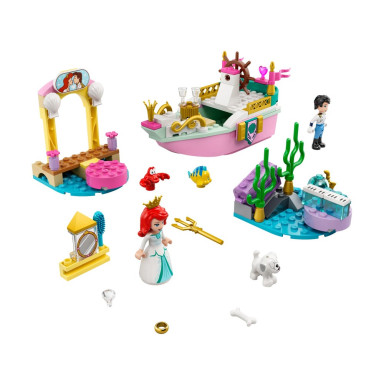 LEGO 43191 Disney Świąteczna łódź Arielki – zdjęcie