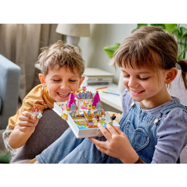 LEGO 43193 Disney Książka z przygodami Arielki, Belli, Kopciuszka i Tiany – zdjęcie