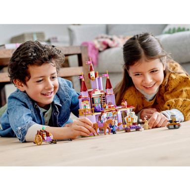 LEGO 43196 Disney Zamek Belli i Bestii – zdjęcie