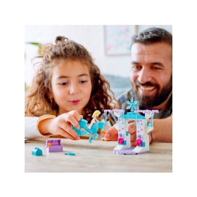 LEGO 43209 Disney Elza i lodowa stajnia Nokka – zdjęcie