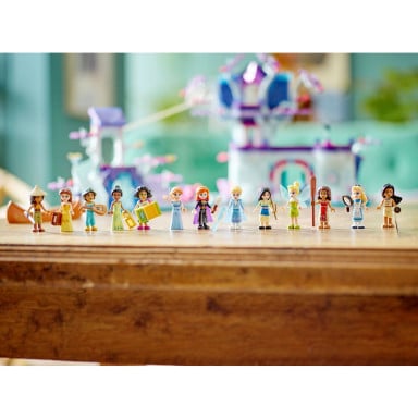 LEGO 43215 Disney Zaczarowany domek na drzewie – zdjęcie