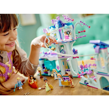 LEGO 43215 Disney Zaczarowany domek na drzewie – zdjęcie