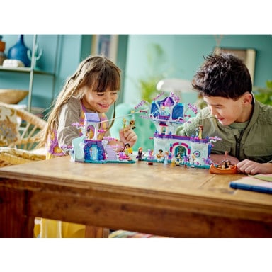 LEGO 43215 Disney Zaczarowany domek na drzewie – zdjęcie