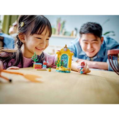 LEGO 43235 Disney Scena muzyczna Arielki – zdjęcie
