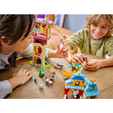 LEGO 43241 Disney Wieża Roszpunki i Dziarskie Kaczątko – zdjęcie