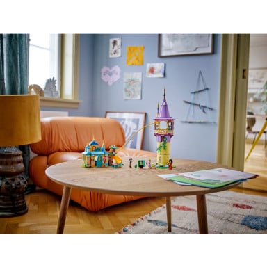 LEGO 43241 Disney Wieża Roszpunki i Dziarskie Kaczątko – zdjęcie