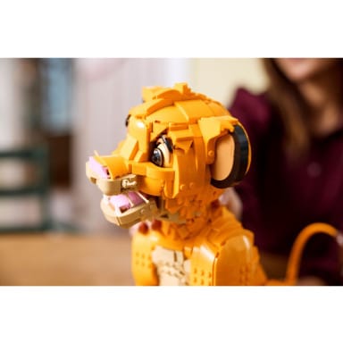 LEGO 43247 Disney Król Lew — młody Simba – zdjęcie