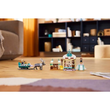 LEGO 43256 Disney Przygoda na sankach Anny – zdjęcie