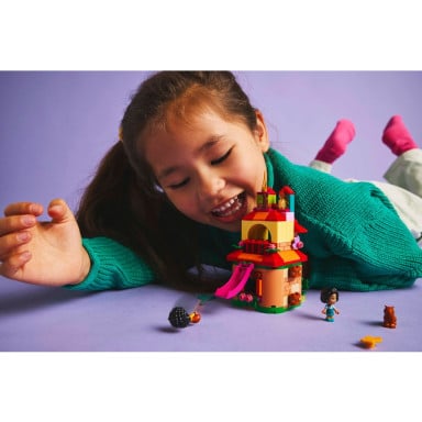 LEGO 43261 Disney Nasze magiczne Encanto — Minidom – zdjęcie