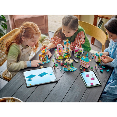 LEGO 43267 Disney Zamek księżniczek i królewskie zwierzaki – zdjęcie