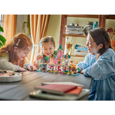 LEGO 43267 Disney Zamek księżniczek i królewskie zwierzaki – zdjęcie