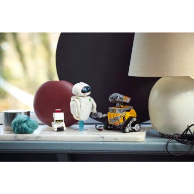 LEGO 43279 Disney WALL-E i EWA – zdjęcie