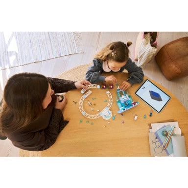 LEGO 43281 Disney Lodowy zamek Elzy i śnieżna przejażdżka – zdjęcie