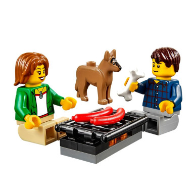 LEGO 60117 City Van z przyczepą kampingową – zdjęcie
