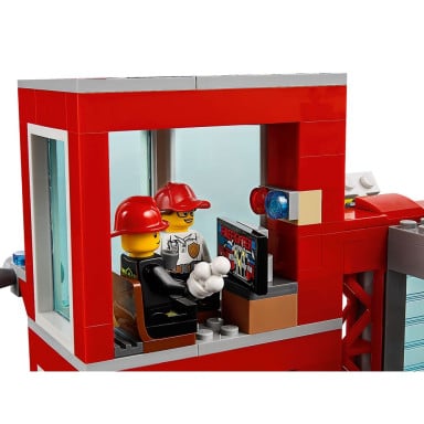 LEGO 60215 City Remiza strażacka – zdjęcie