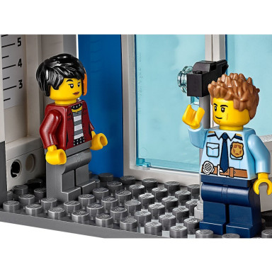 LEGO 60246 City Posterunek policji – zdjęcie