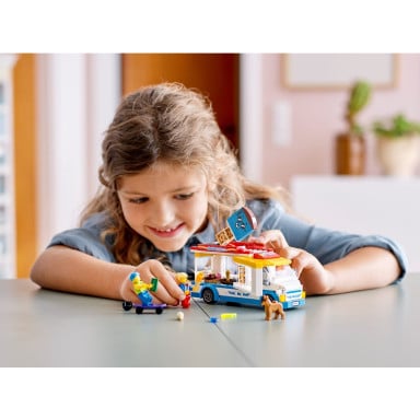 LEGO 60253 City Furgonetka z lodami – zdjęcie