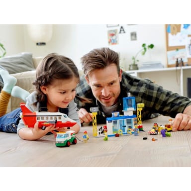 LEGO 60261 City Centralny port lotniczy – zdjęcie