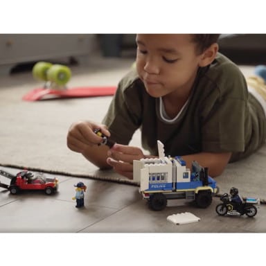 LEGO 60276 City Policyjny konwój więzienny – zdjęcie
